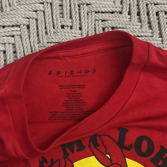 FRIENDS cutoff t-shirt - Picture 3 of 4